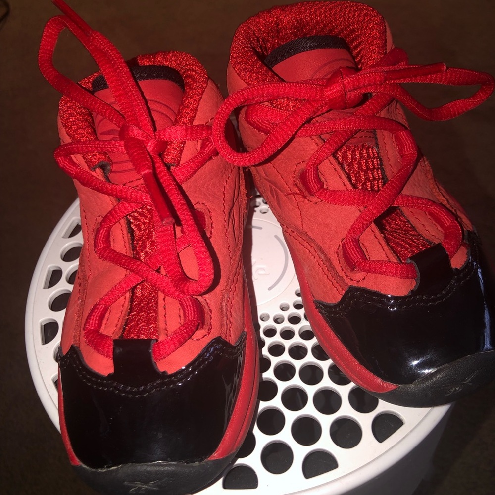 Reebok - Question - Picture 2 of 10